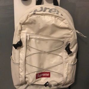 Supreme bagpack